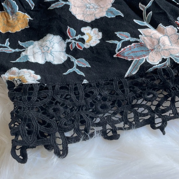 Kendall & Kylie Jenner Brand Shorts w/ Lace | S 🖤 - Picture 6 of 8